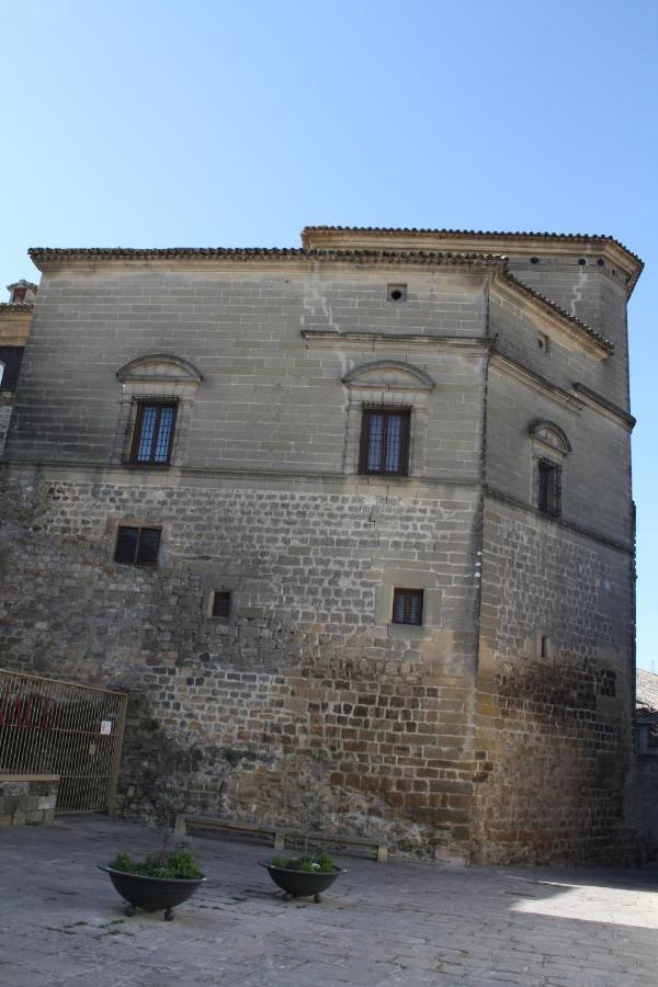 Barbacana, Dieciocho Baeza Exterior photo